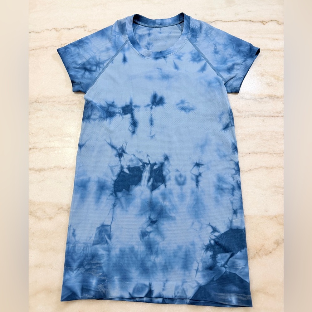 Lululemon Swiftly Tech 2.0 Blue Sky Tie Dye Short Sleeve Top Athletic Running